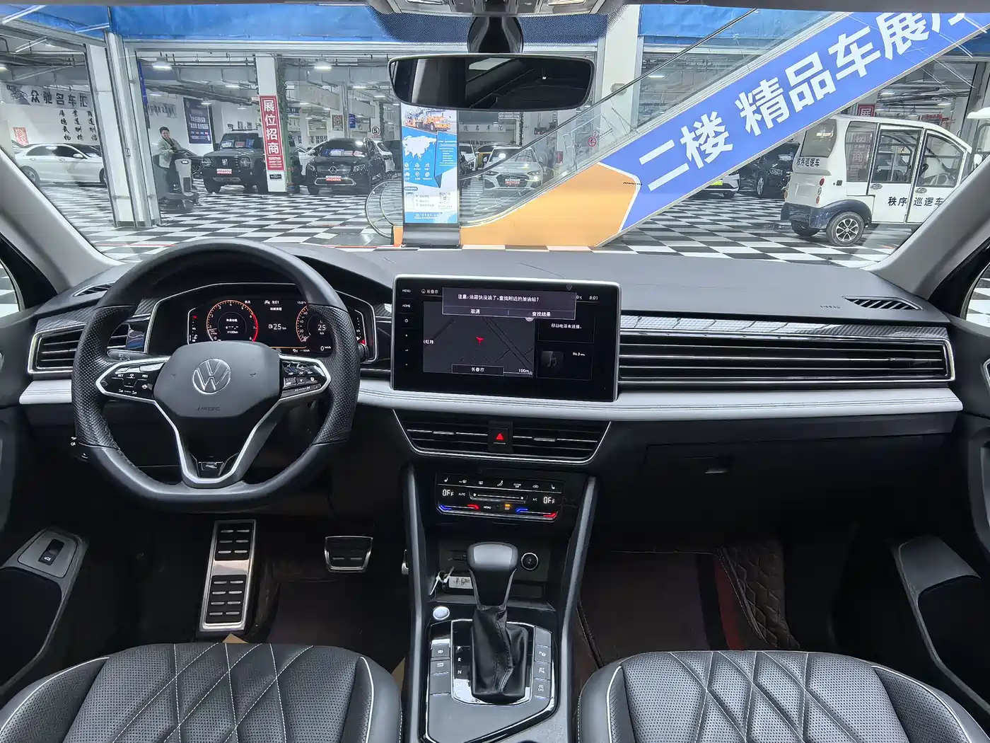 Volkswagen Tiguan L 2022 330TSI Auto 2WD R-Line Premium Edition фото 12