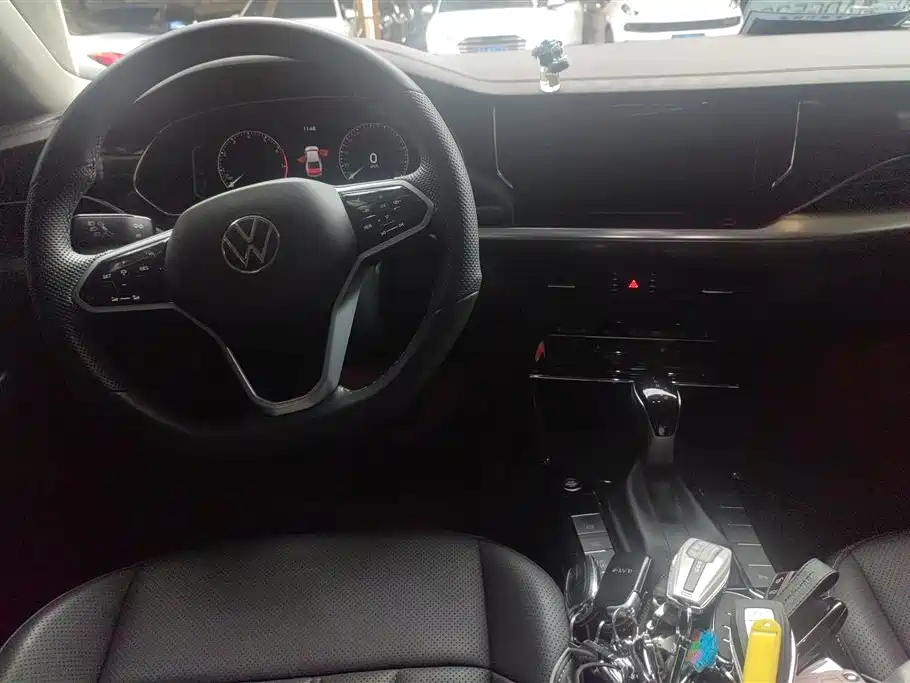 Volkswagen Passat 2024 380TSI Dragon Soaring Edition фото 12