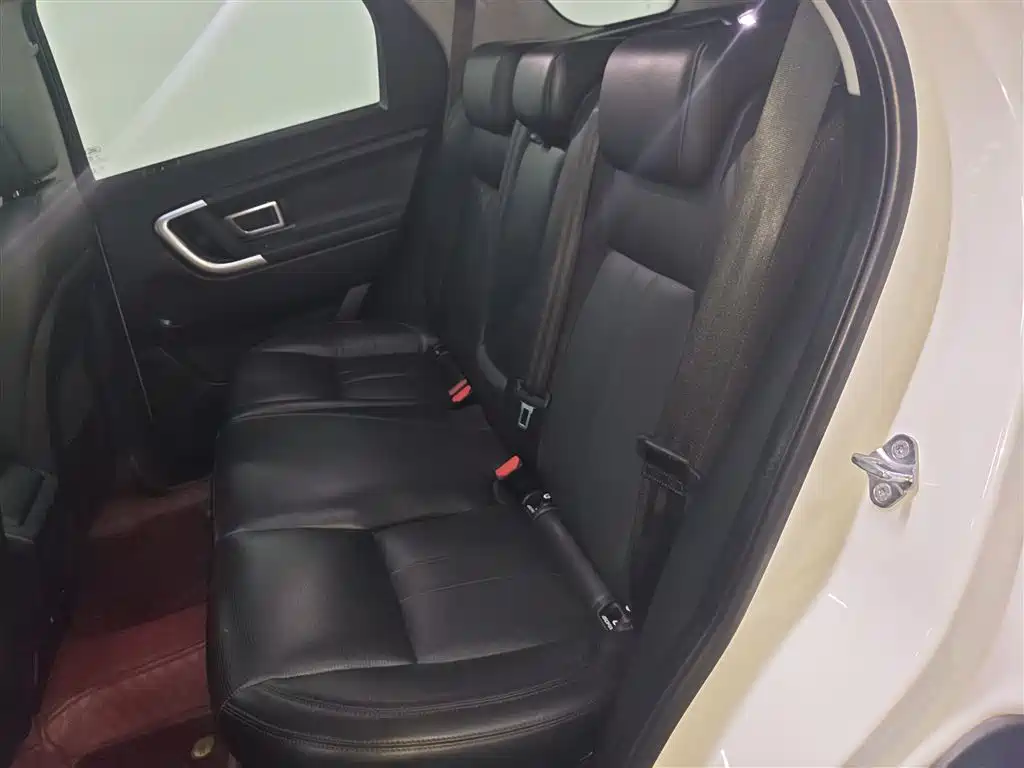 Land Rover Discovery Sport 2019 240PS SE Edition China VI фото 13