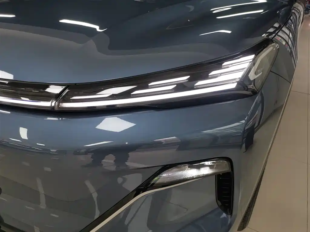 Geely Galaxy Galaxy Starship 7 EM-i 2025 120km Navigation Edition фото 24