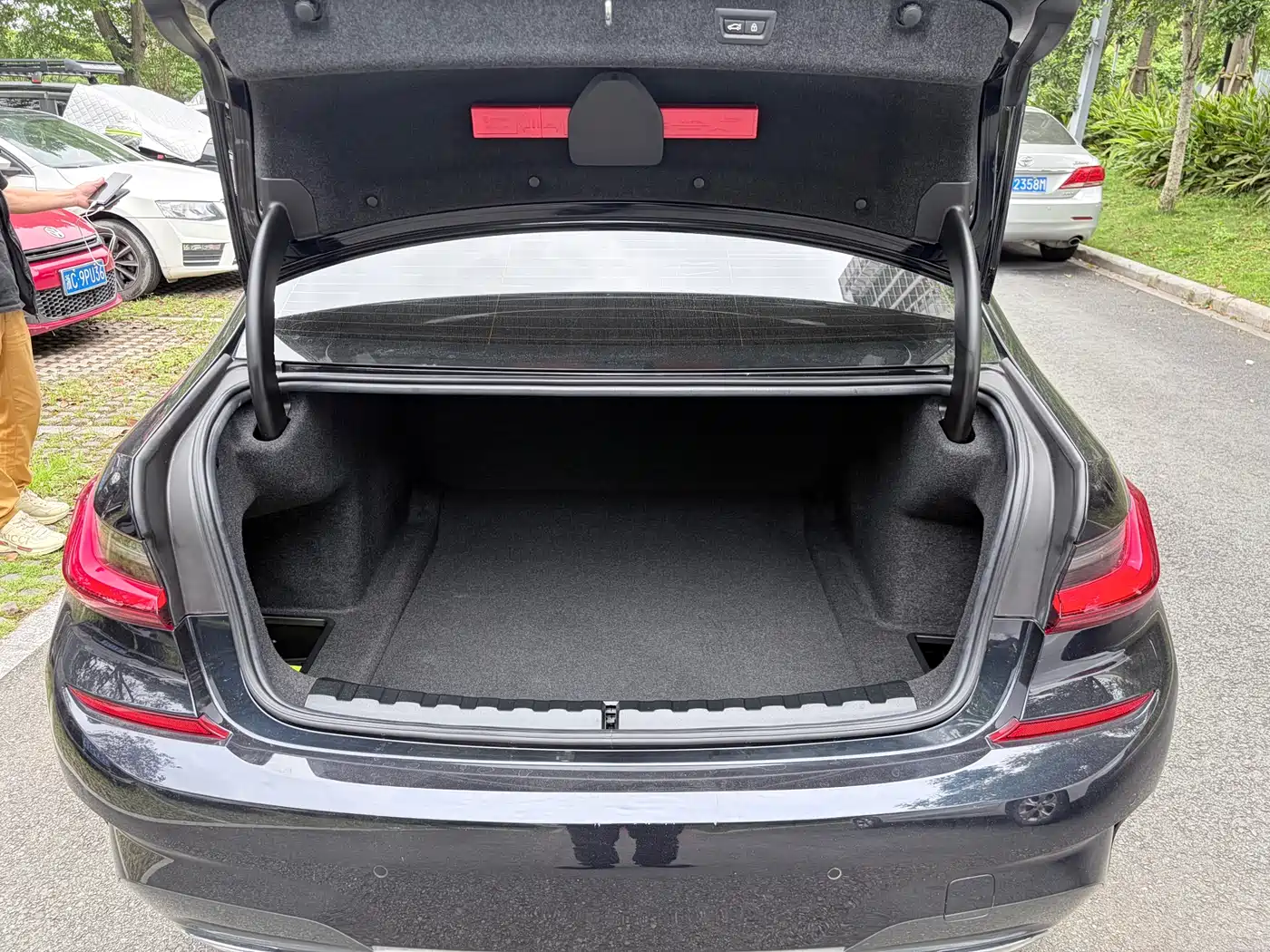 BMW 3-SERIES