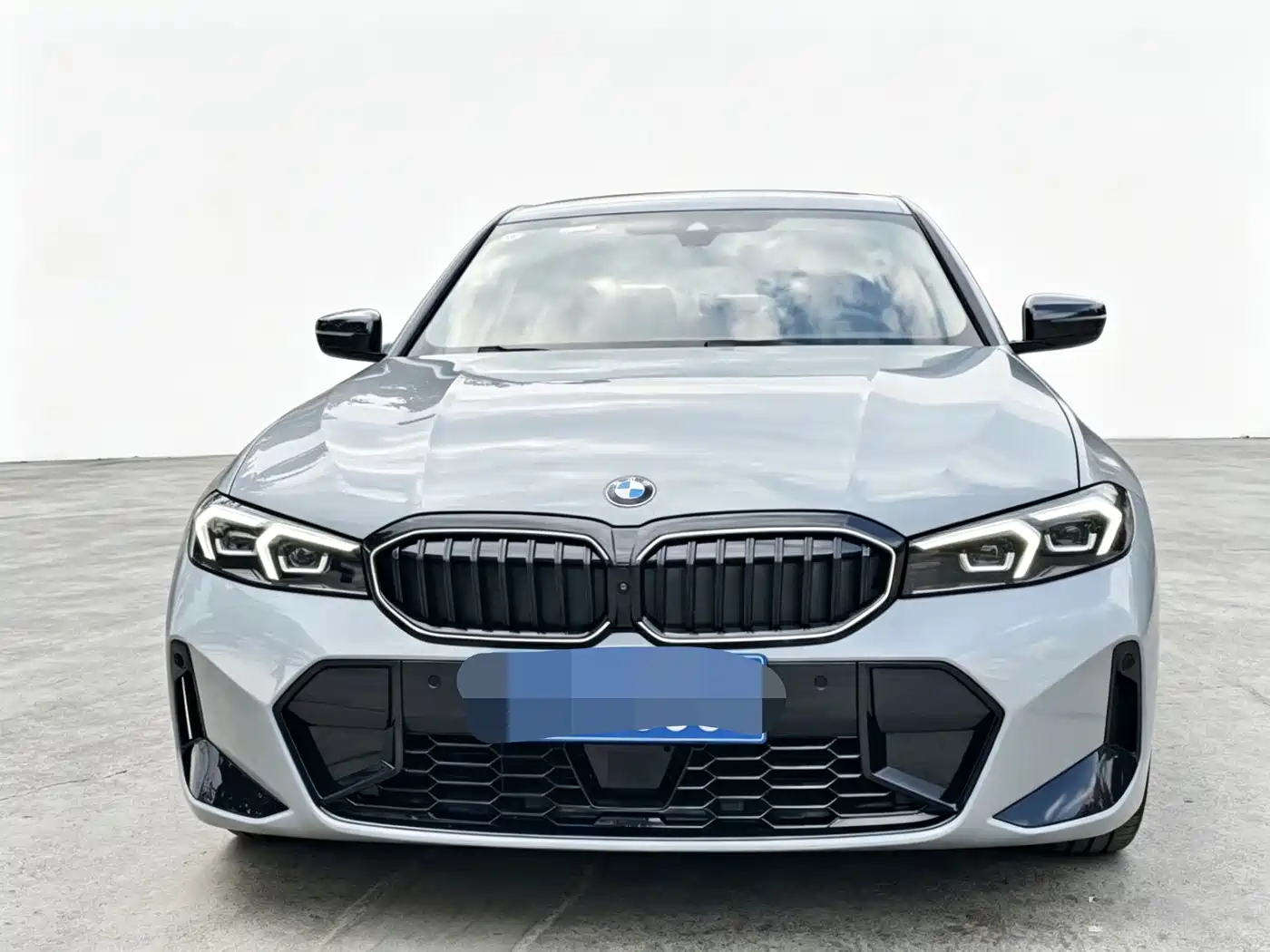 BMW 3 Series 2025 330Li M Sport Night Edition фото 2