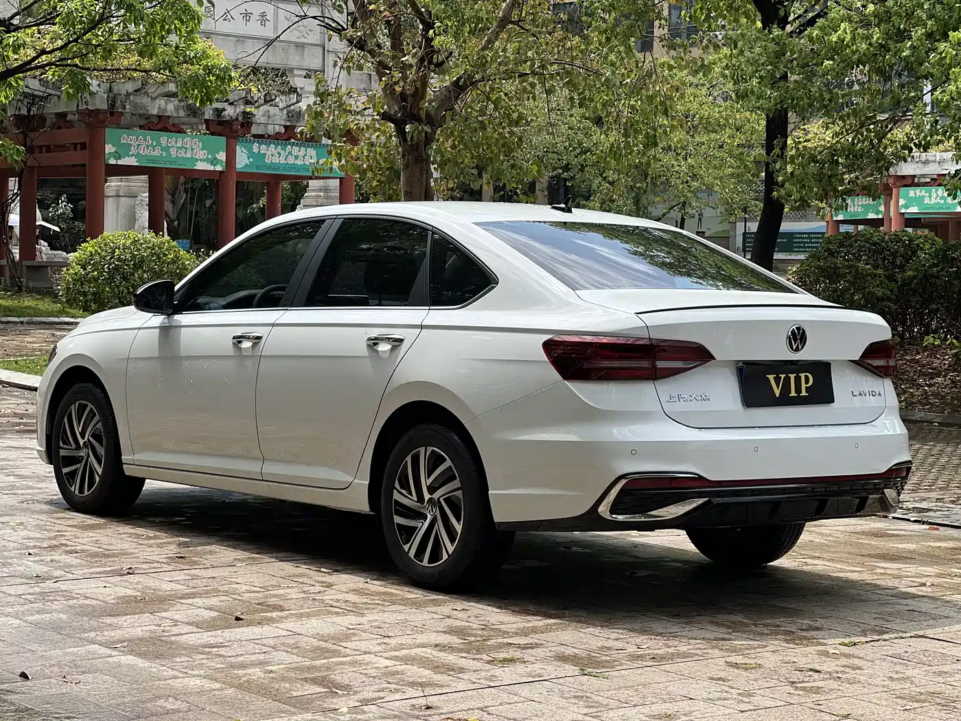 Volkswagen Lavida 2024 Model 300TSI DSG Starlight Leading Edition фото 18