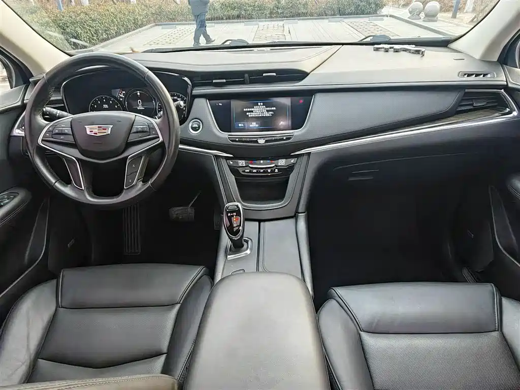 Cadillac XT5 2018 25T Luxury фото 13