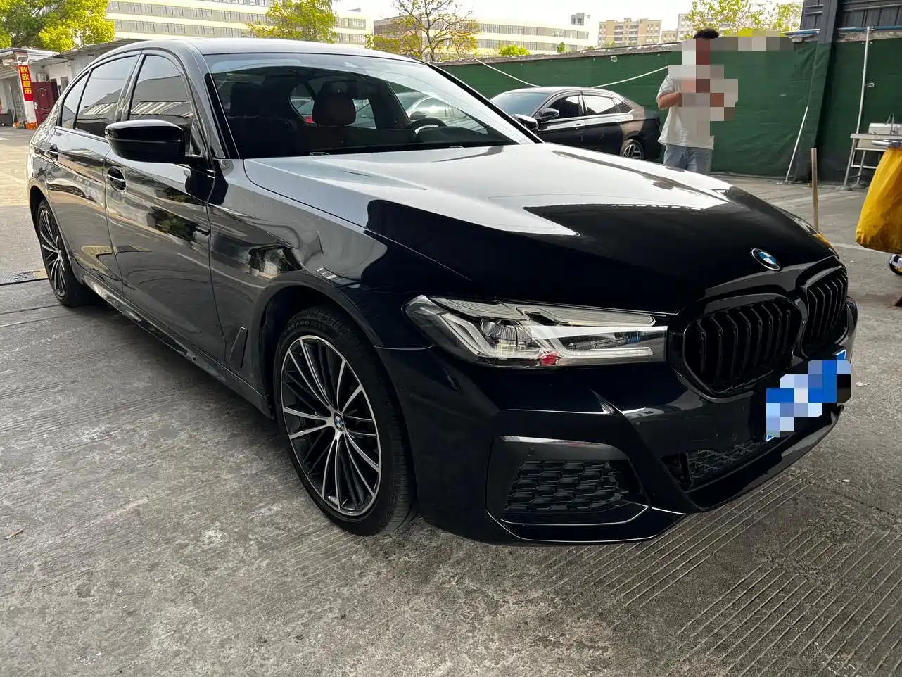 BMW 5 Series 2023 530Li Leading M Sport Package фото 3
