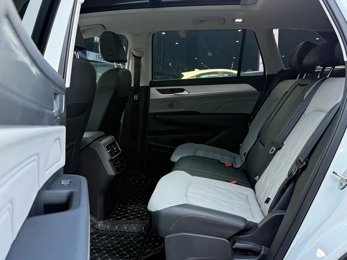 Volkswagen Talagon 2023 380TSI 4WD R-Line Touring Edition фото 11