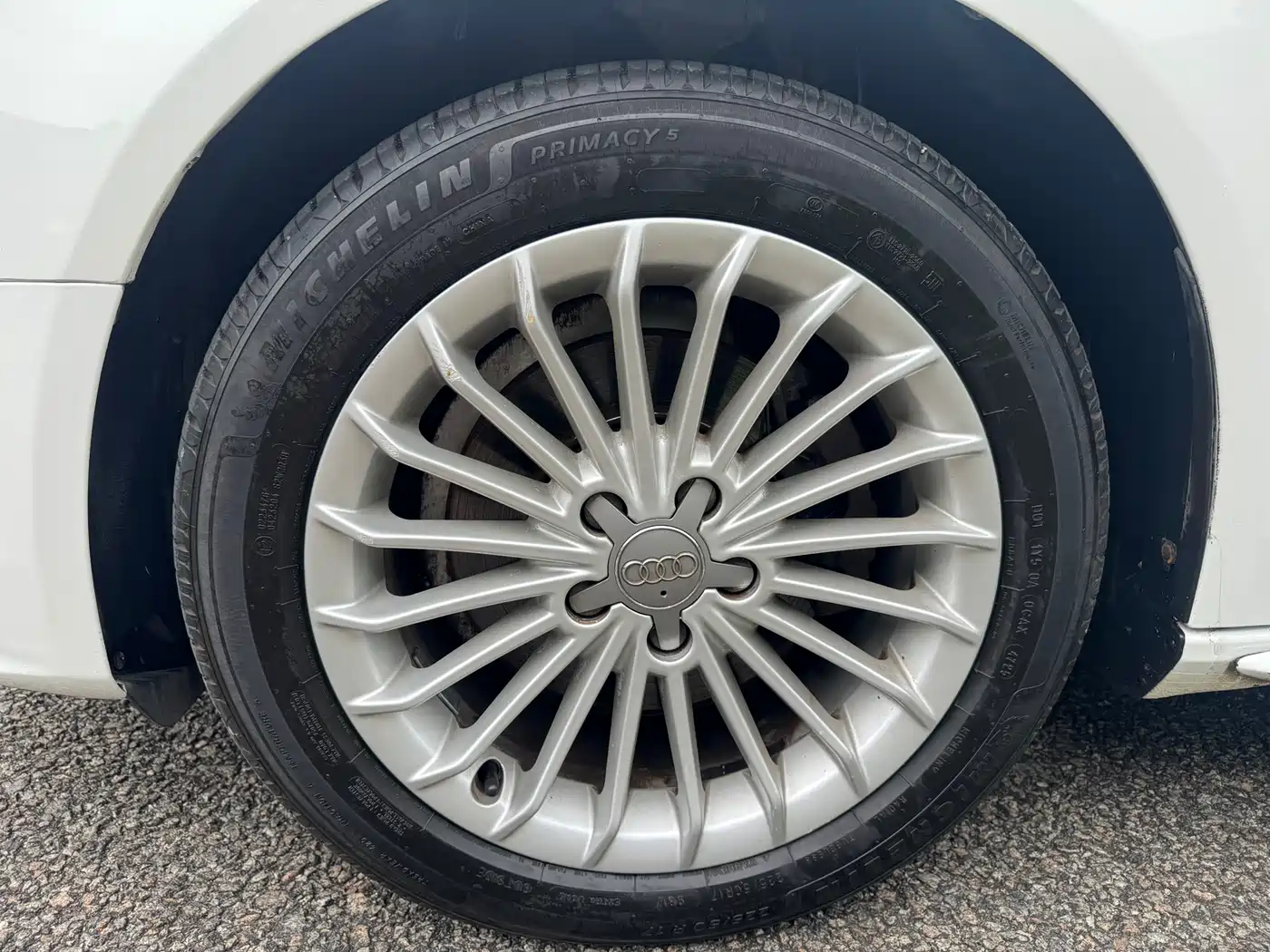 Photo 24 - Audi A4L