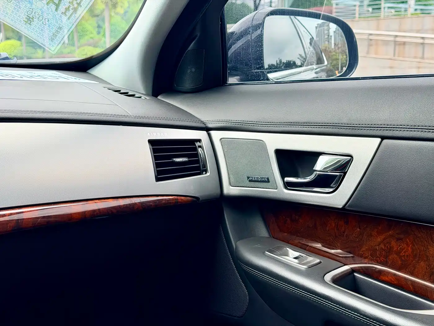 Jaguar XF 2014 2015 XF 2.0T Luxury Edition