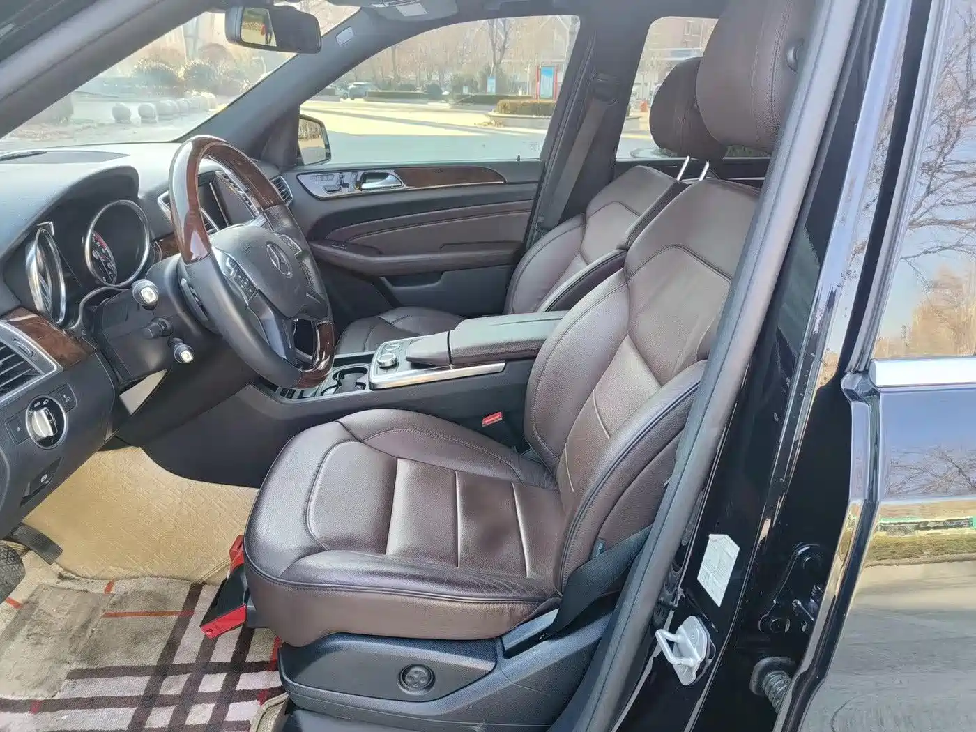 Mercedes-Benz M-Class 2012 Model ML 350 Luxury фото 4