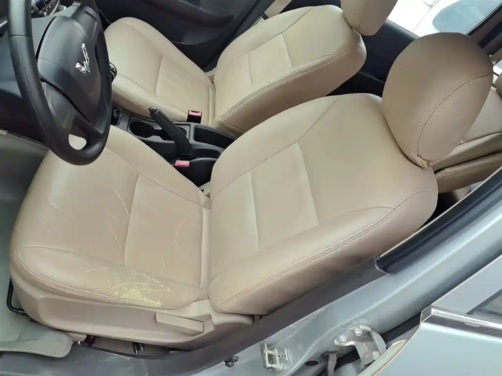 Wuling Motors Wuling Hongguang 2015 2014 1.5L S Standard