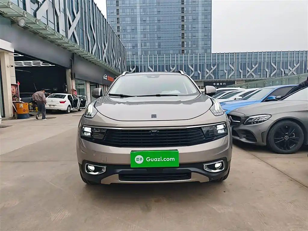 Lynk & Co 01 2019 2.0T 2WD Type Pro Version China VI фото 3