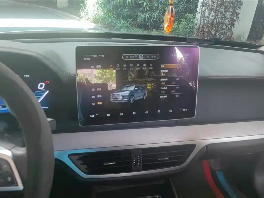 BYD Tang New Energy 2018 DM 2.0T AWD Smart Connection Enjoy Edition 7-Seater China V фото 13