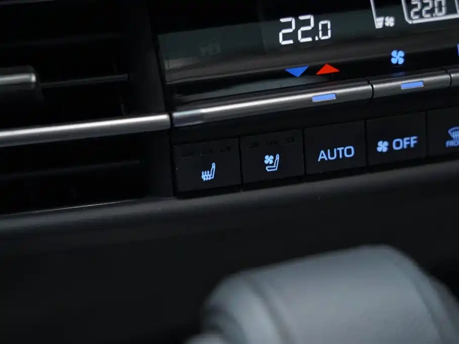 Toyota Sienna 2021 2.5L Hybrid Premium Edition фото 16