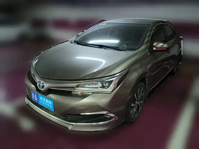  Toyota Corolla 2017 Facelift Hybrid 1.8L E-CVT Elite Edition