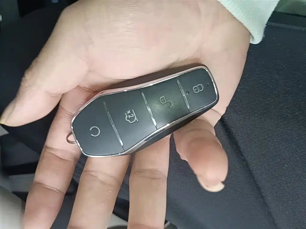 BYD Han 2025 DM-i 125KM LiDAR Smart Driving фото 9