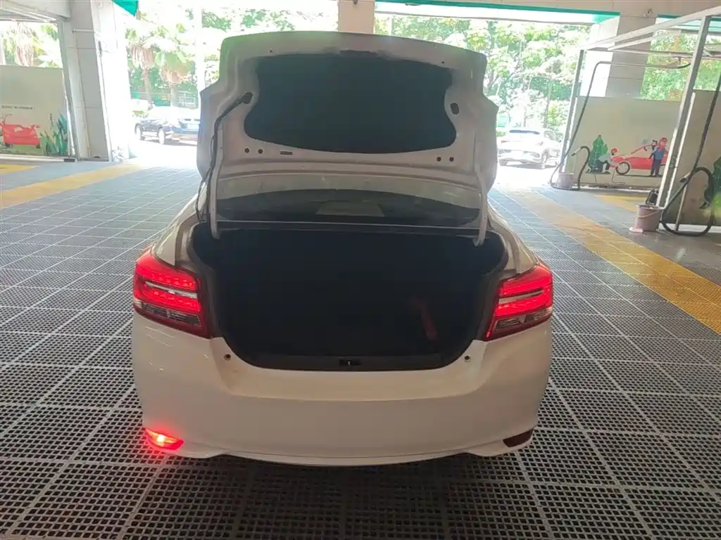 Toyota Vios 2017 1.5L CVT Pioneer фото 19