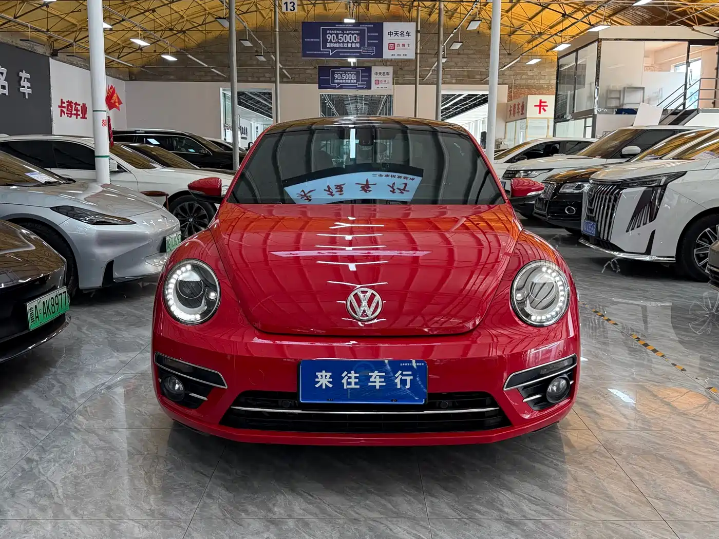 Volkswagen Beetle 2018 180TSI Trend Joy Edition фото 2