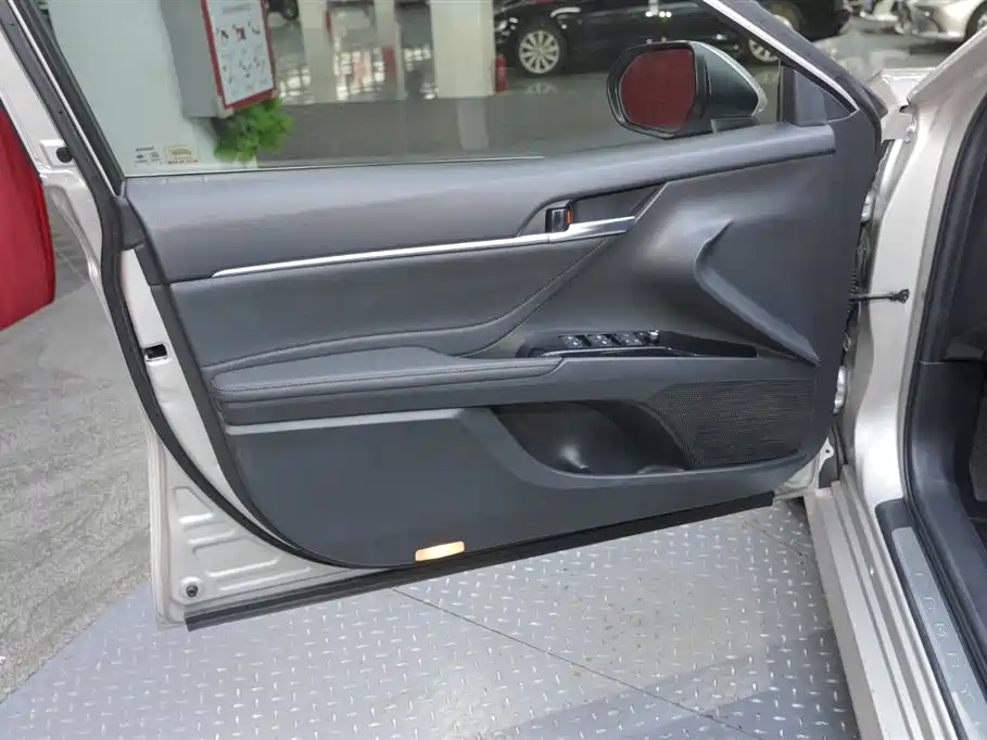 Toyota Camry 2019 2.0G Luxury Edition China VI фото 18