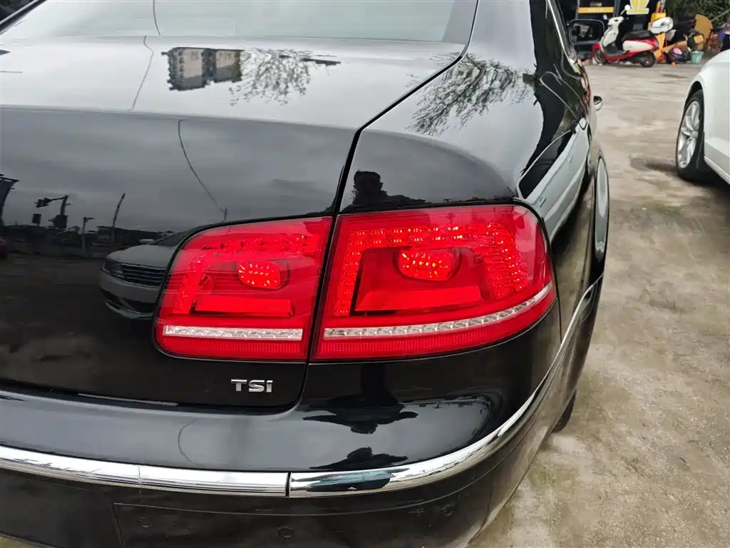 Volkswagen Phaeton 2012 3.0L Elite Custom фото 8