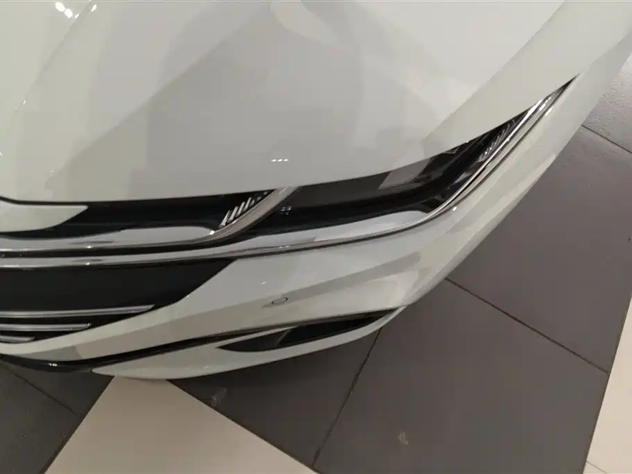 Volkswagen FAW-Volkswagen CC 2021 330TSI Dazzle Edition фото 5