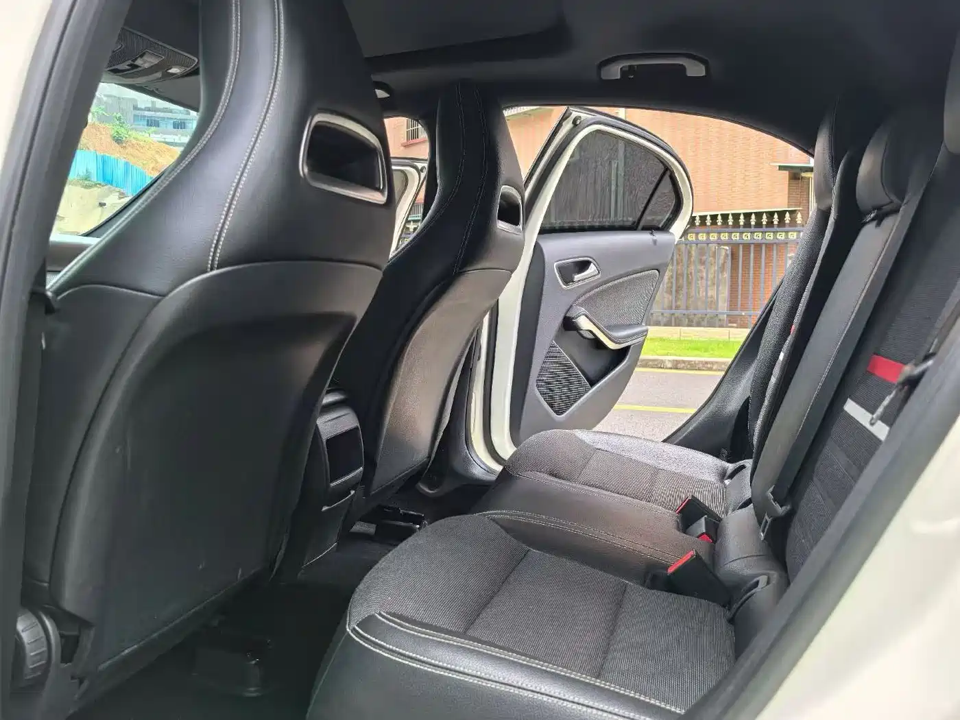 Mercedes-Benz A-Class (Import) 2015 A 180 фото 6