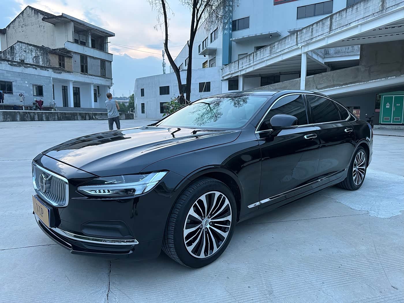 Volvo S90