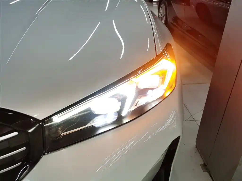 BMW 3 Series 2023 325Li M Sport Black Night Package фото 18