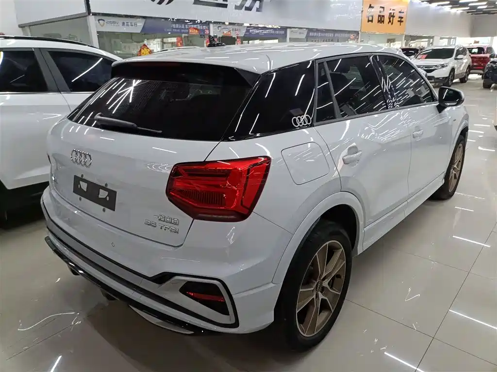 Audi Q2L 2022 35 TFSI Fashion Dynamic фото 7