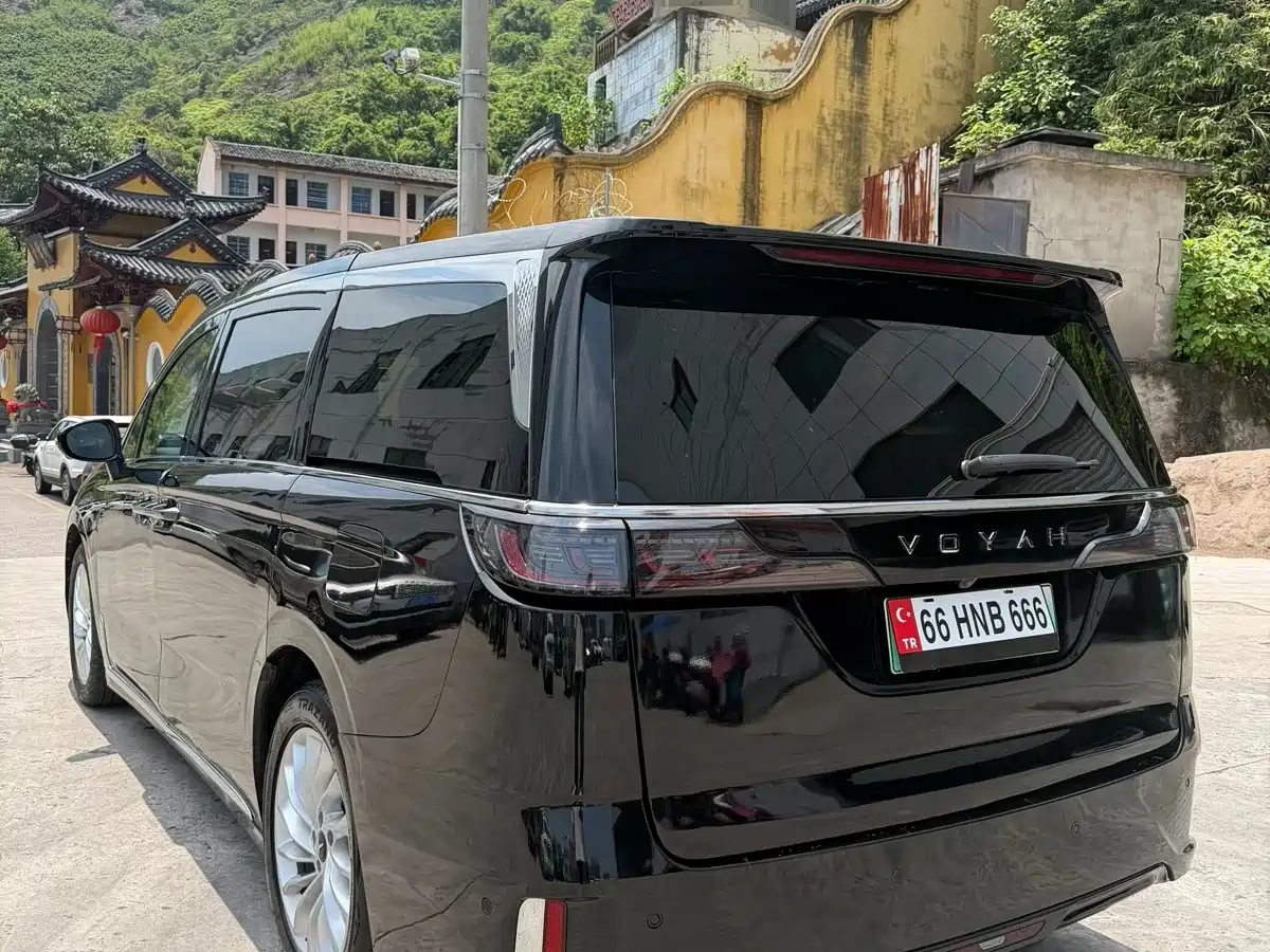 Voyah Auto Voyah Dreamer 2022 Low-carbon Dream+Smart Package фото 7