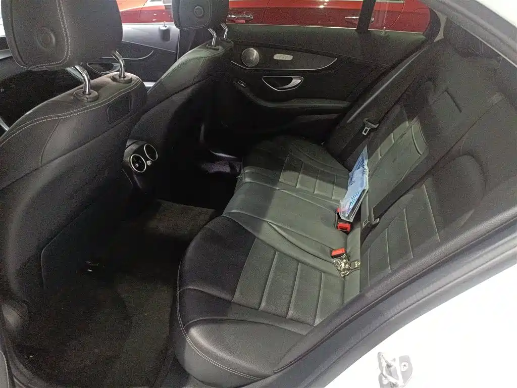 Mercedes-Benz C-Class 2017 Facelift C 200 L Sport Edition фото 17