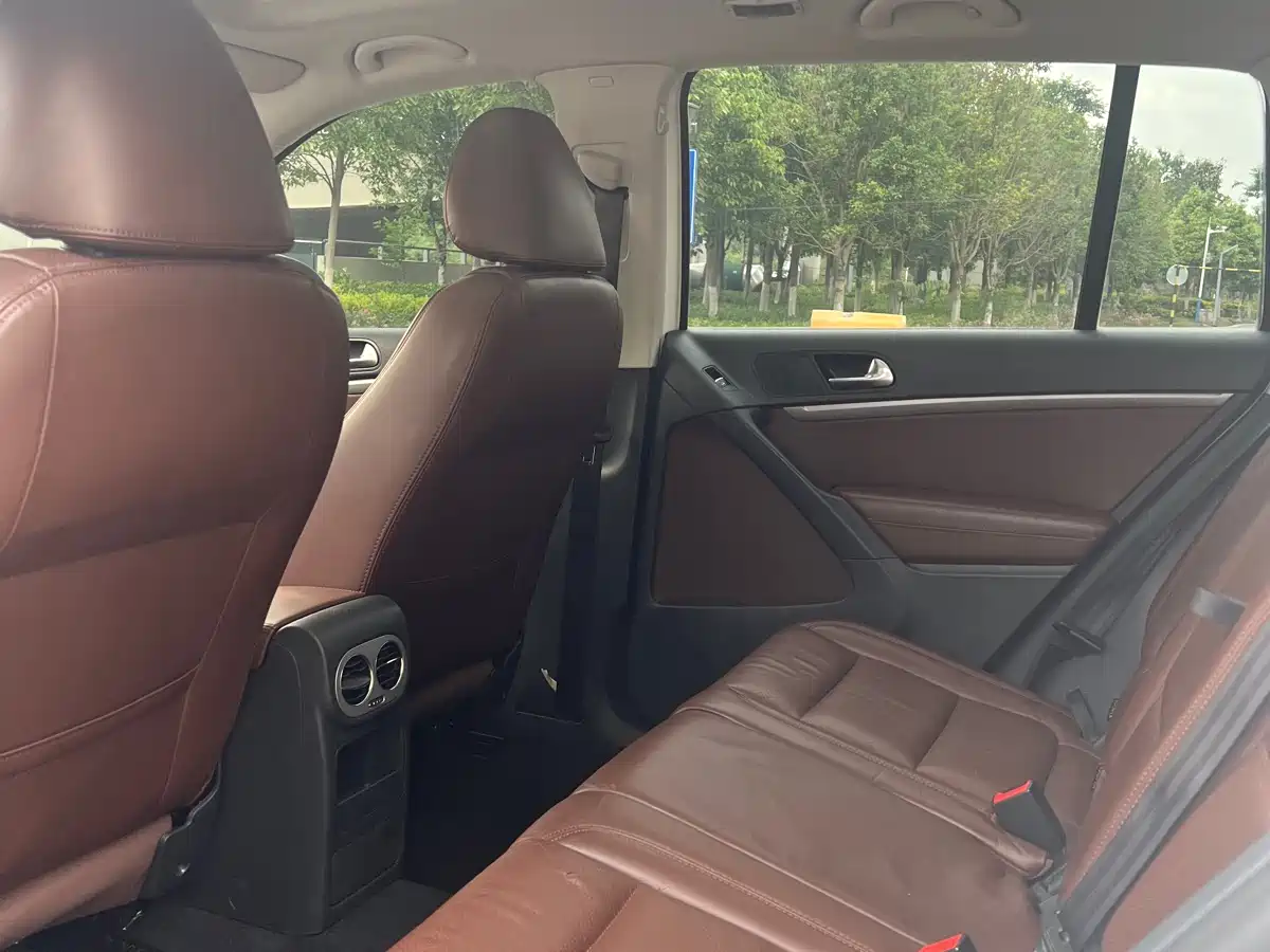 Volkswagen Tiguan 2013 1.8TSI Auto 4WD Luxury фото 5