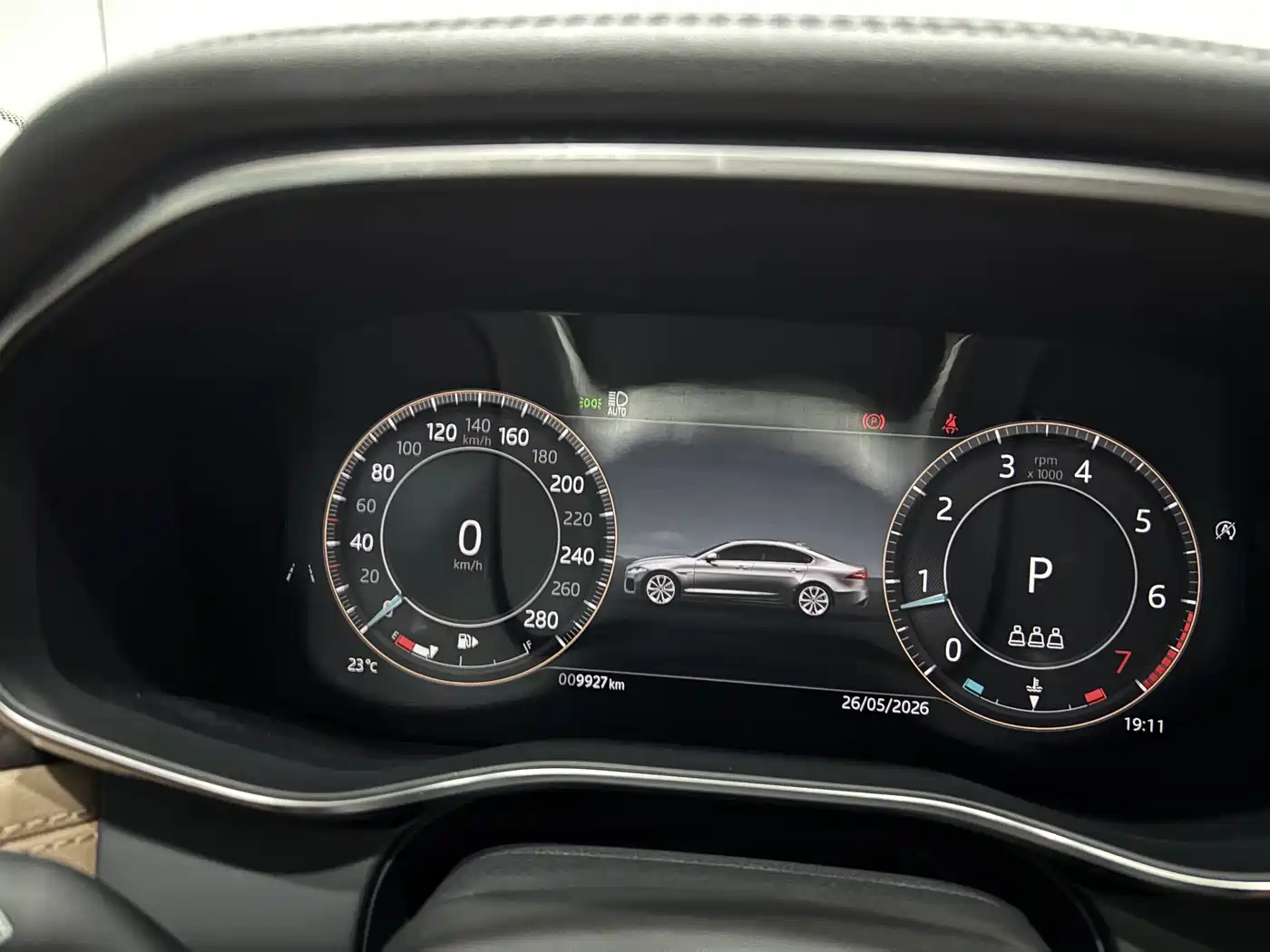 Jaguar XFL 2024 2.0T P250 2WD Premium Luxury фото 16