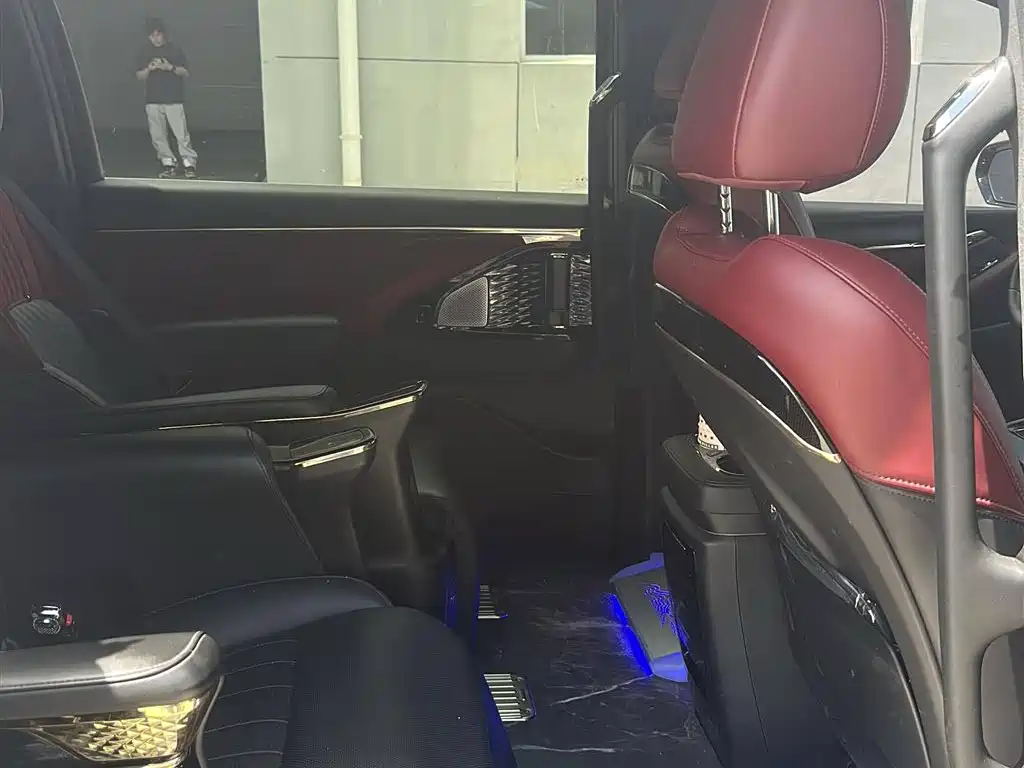 GAC Trumpchi Trumpchi M8 2023 Model Master Series 400T Flagship Edition фото 5
