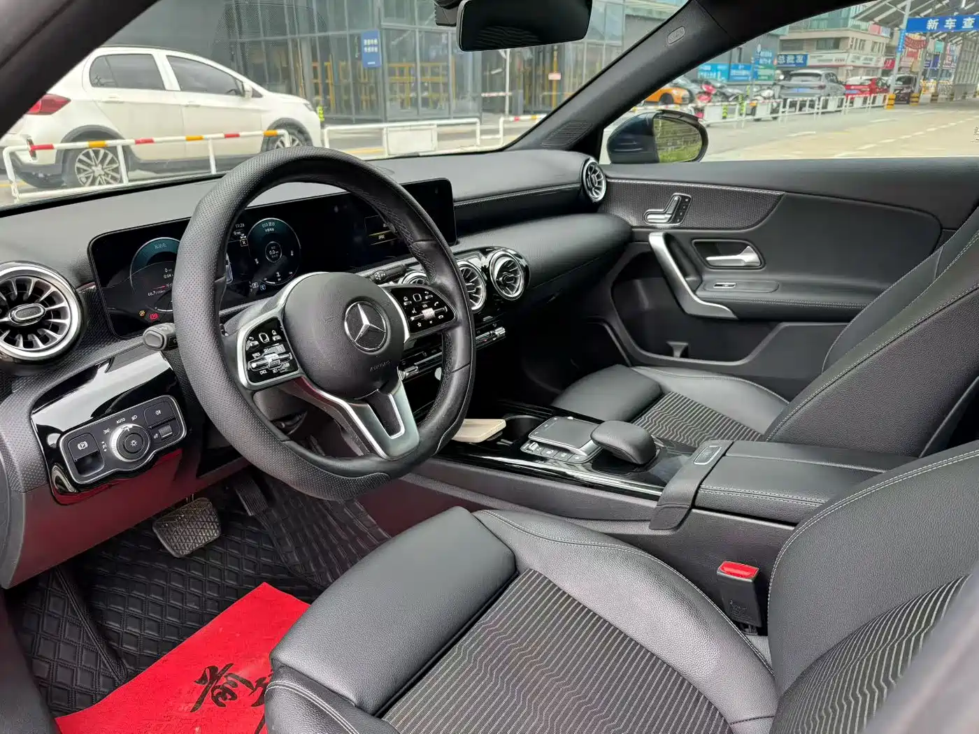 Mercedes-Benz A-Class (Import) 2022 A 200 Fashion фото 4