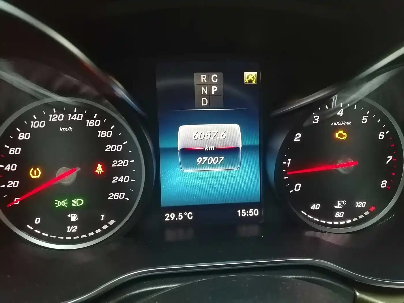 Mercedes-Benz V-Class 2020 Model V 260 L Long Wheelbase Luxury фото 19