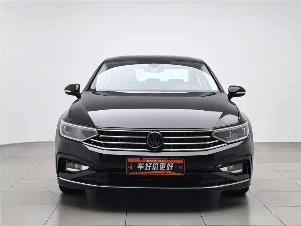 Volkswagen Magotan 2023 Model 2 Million Commemorative Edition 330TSI DSG Luxury фото 3