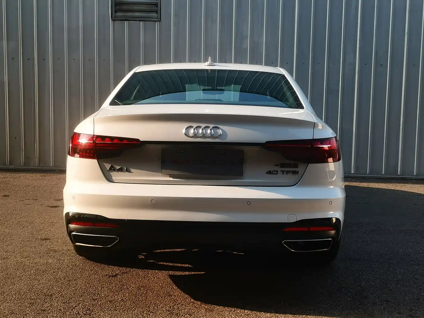 Audi A4L 2025 2 Million Celebration Edition 40 TFSI Luxury Dynamic фото 13