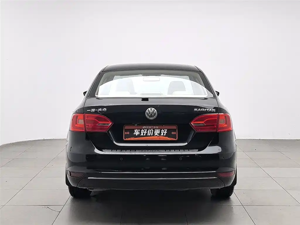 Volkswagen Sagitar 2014 1.6L Manual Comfort фото 4