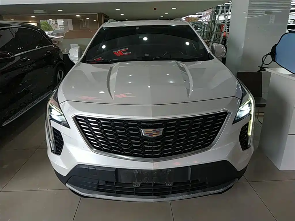 Cadillac XT4 2018 28T FWD Leading Edition фото 3