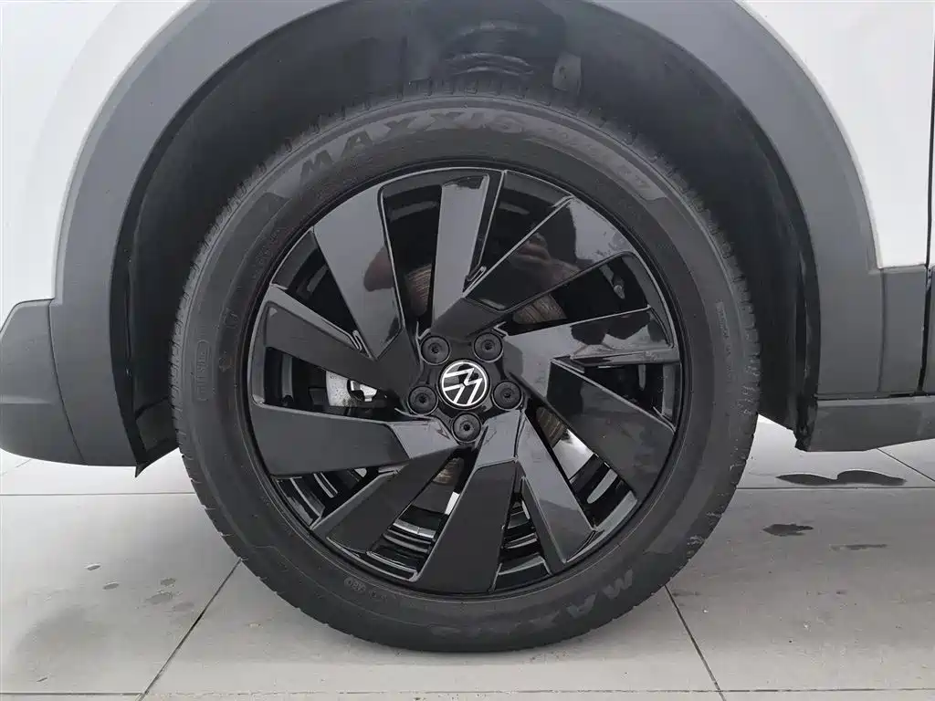 Volkswagen Tharu 2025 Model Rising Star 300TSI Aspiration Edition фото 17