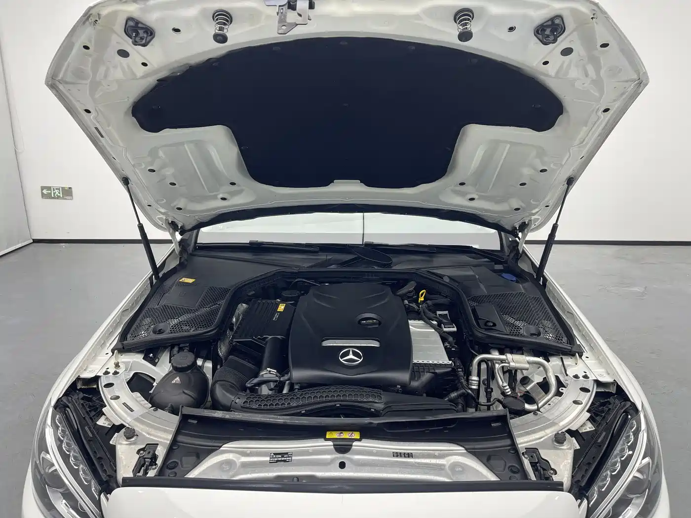 Mercedes-Benz C-Class 2016 C 200 L Sport фото 16
