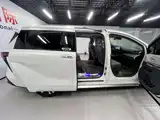 Фото 22 - Toyota Granvia