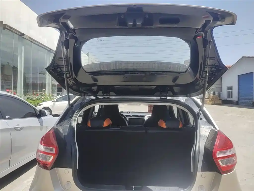Geely Yuanjing X1 2018 2017 1.3L Manual Crazy Fun Edition