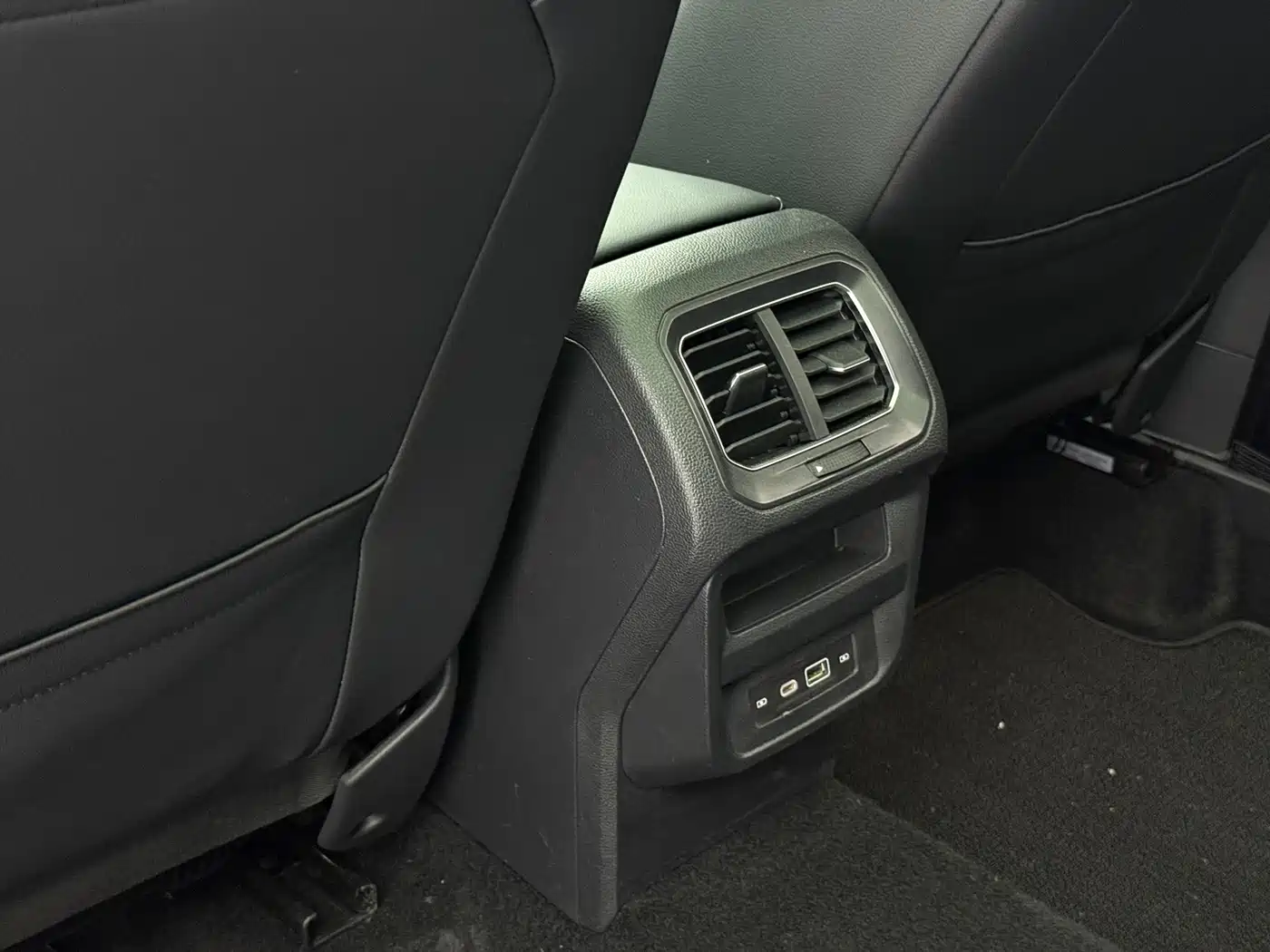 Volkswagen Tiguan L 2023 280TSI 2WD Trend Limited Edition фото 12
