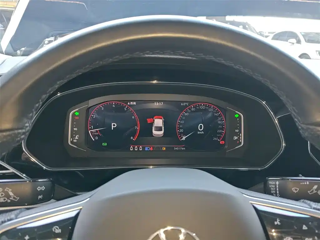 Volkswagen Passat 2022 330TSI Starlight Luxury Edition фото 12