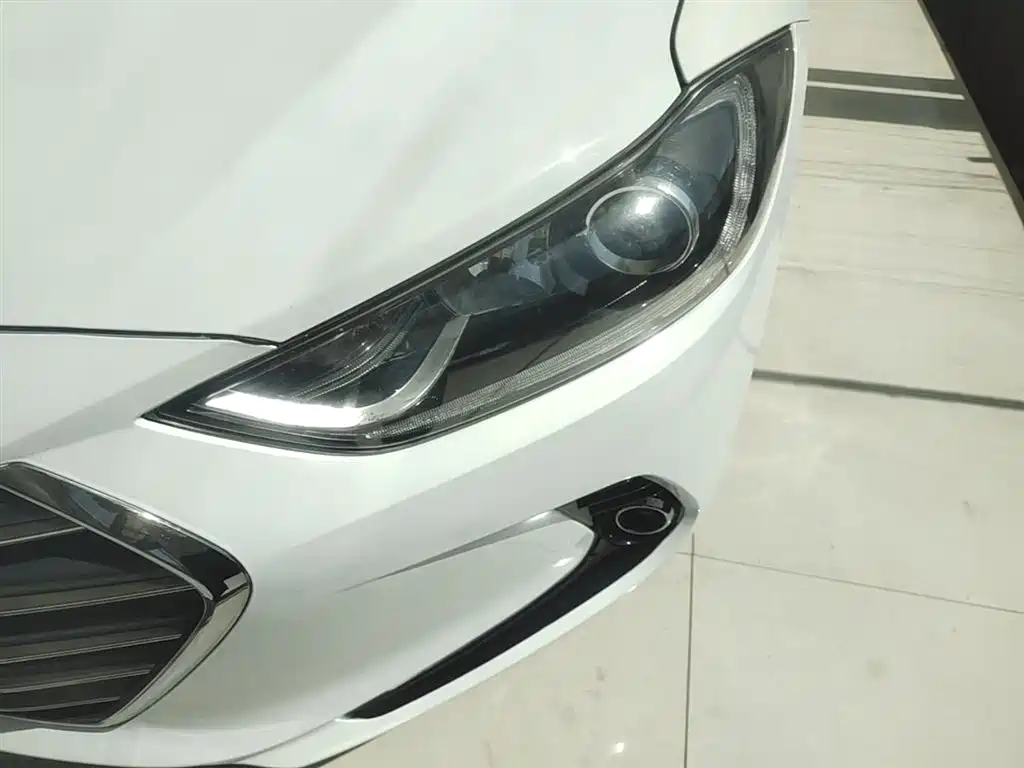Hyundai Elantra 2018 1.4T DCT Dynamic·Vitality Model фото 24