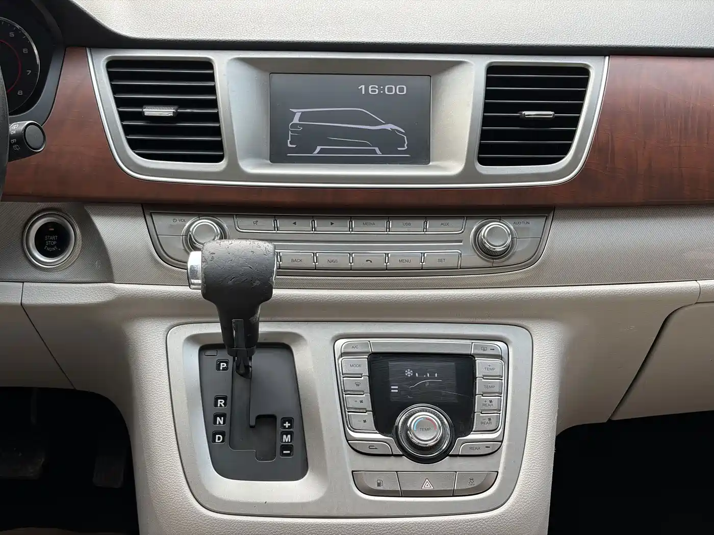SAIC Maxus Maxus G10 2016 2016 2.0T Automatic Elite