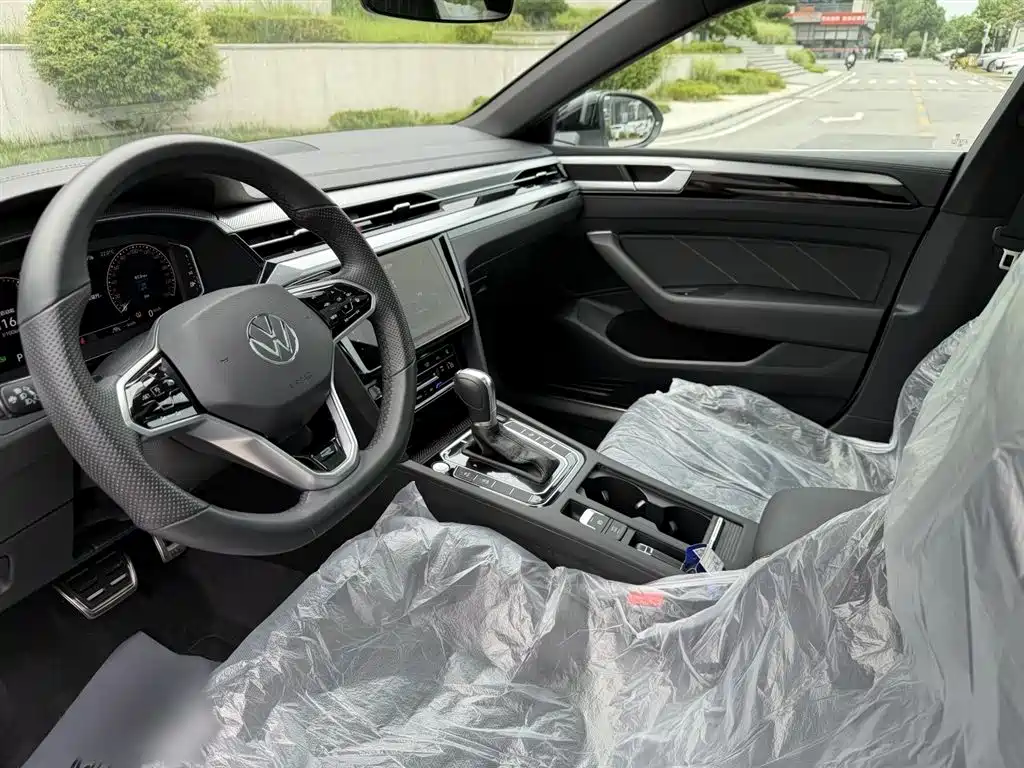 Volkswagen FAW-Volkswagen CC 2024 380TSI Eye-catching Edition фото 10