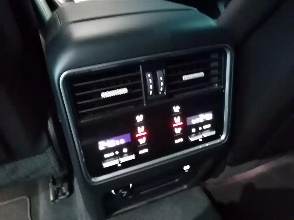 Porsche Cayenne New Energy 2023 Cayenne E-Hybrid 2.0T фото 15