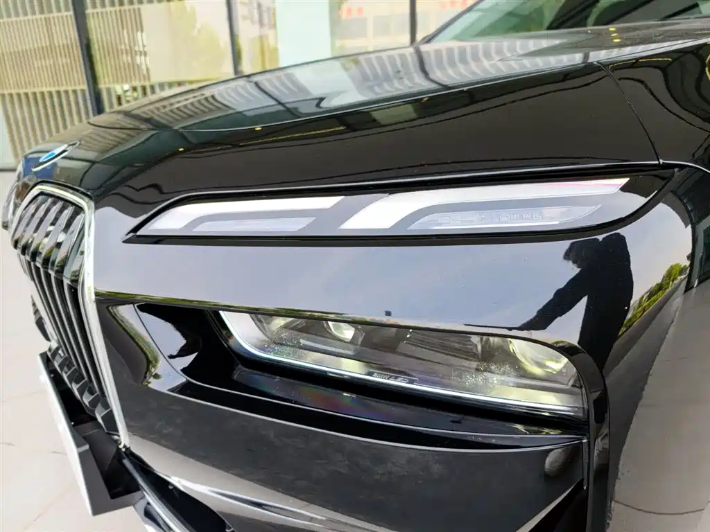 BMW 7 Series 2023 Model 735Li Luxury Package фото 3